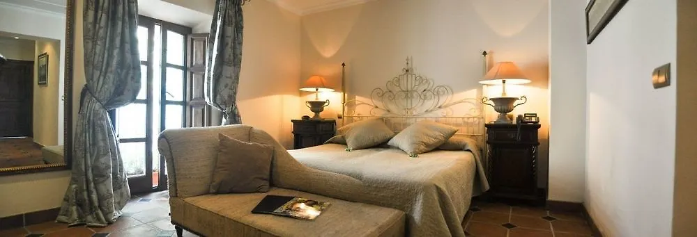 La Villa Marbella - Old Town Hotel